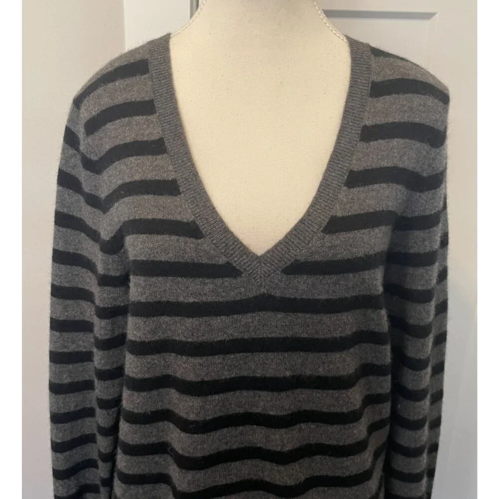 HALOGEN Womens Cashmere SWEATER Long Sleeve BLACK Gray V-Neck Size XL